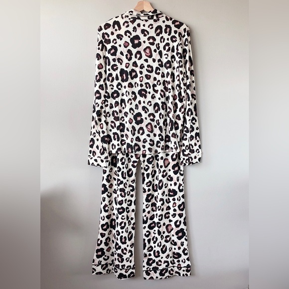 Stars Above Animal Print PJ set New with tags! Womens Pyjamas medium - Picture 5 of 16